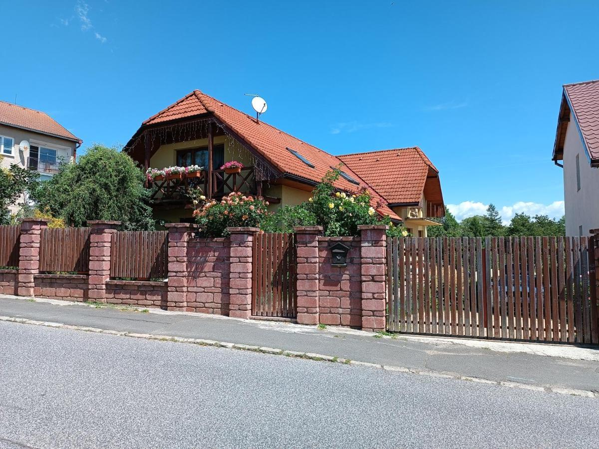Ferienwohnung Privat Alma Nová Lesná Exterior foto